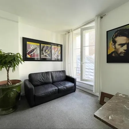 Le Marais Gallery -unique And Elegant Center