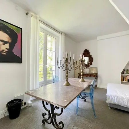 Le Marais Gallery -unique And Elegant Center Apartment