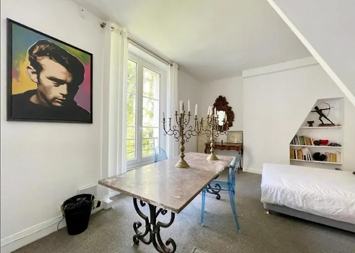 Archives Gallery -unique And Elegant Center Apartment